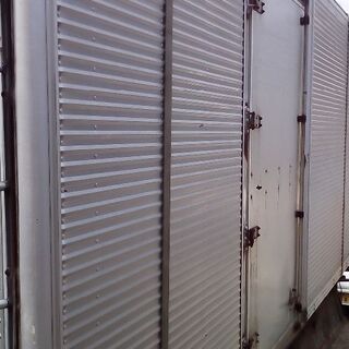 訳あり元PG車長さ5.8メートル4tワイドバンの箱五万円か遠方配達6万円