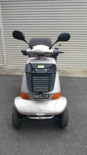 SUZUKI  セニアカー（型式：ET4D6）