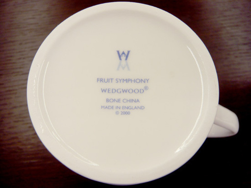 新品 WEDGWOOD マグカップ FRUIT SYMPHONY フルーツシンフォニー ペア 新品 WEDGWOOD マグカップ FRUIT SYMPHONY フルーツシンフォニー ペア