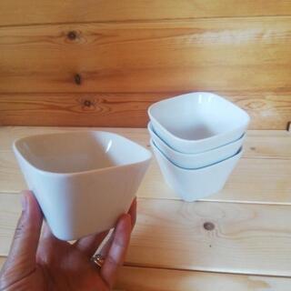 白のシンプルな小鉢　4個