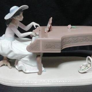 リヤドロ  6452/LLADRO 陶製人形飾り物  ピアノ