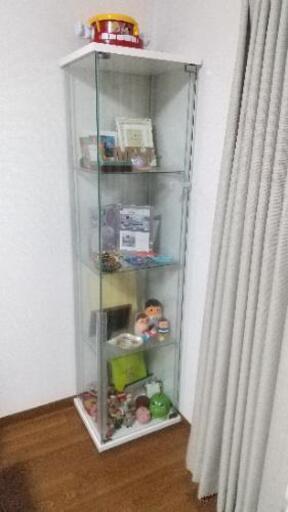 Ikea イケア ガラスケース コレクションケース Detolf デトルフ ホワイト Yu 福島の収納家具 キャビネット の中古あげます 譲ります ジモティーで不用品の処分
