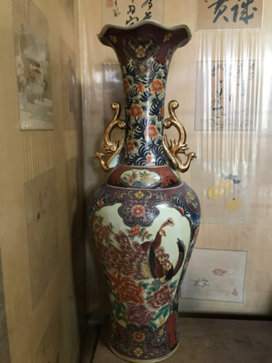 巨大絵巻壺