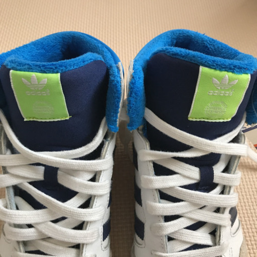 Adidas アディダス レディースハイカットスニーカー24 5 ぱんだ 田奈の靴 スニーカー の中古あげます 譲ります ジモティーで不用品の処分 Adidas アディダス レディースハイカットスニーカー24 5 ぱんだ 田奈の靴 スニーカー の中古あげます 譲ります ジモティーで不用品の処分
