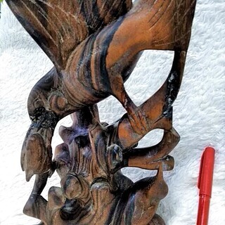 ☆アンティーク工芸品・縦34㎝・木彫り・魚を獲る鳥の一瞬・インテリア＆