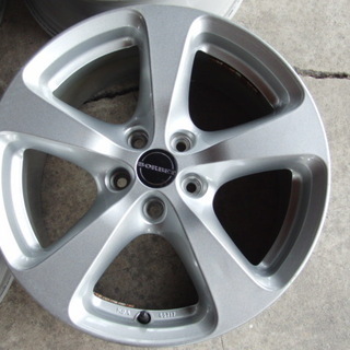 ＢＯＲＢＥＴ・ボルボ・プジョー・ルノーなどＰＣＤ１０８の５穴１７×８Ｊ＋４０の４本