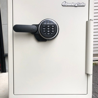 ◆SentrySafe セントリー ビッグボルト 耐火金庫 テンキーロック W約47×D約44×H約60cm