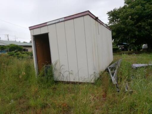 ３５０００　スーパーハウス　８畳　写真に写っている鉄骨は商品ではありません。