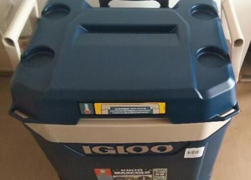 新品！ 格安！イグルー クーラーボックス IGLOO  62QT (58L) 　ローラー付き