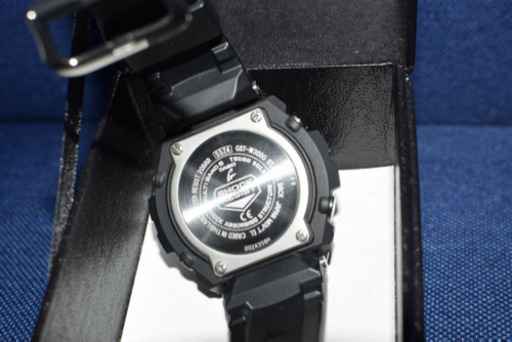 新品同様です　CASIO　G-SHOCK　GST-W300G-1A9JF