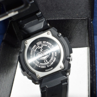 新品同様です　CASIO　G-SHOCK　GST-W300G-1A9JF