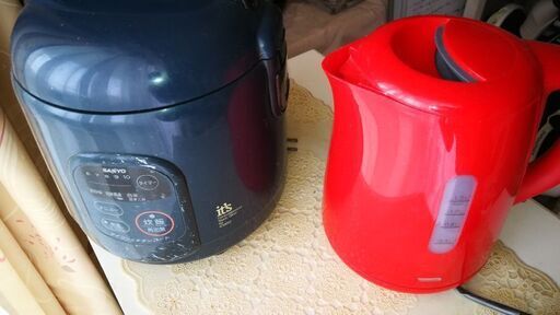 お話中です 電気ケトル 炊飯器 フライパン2つ 一人暮らしセット もも天 恵美須町のその他の中古あげます 譲ります ジモティーで不用品の処分 お話中です 電気ケトル 炊飯器 フライパン2つ 一人暮らしセット もも天 恵美須町のその他の中古あげます 譲ります ジモティーで不用品の処分