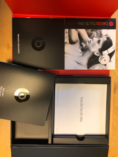 Beats by Dr.Dre Solo HD White（レア）ビーツバイドクタードレ　ヘッドホン