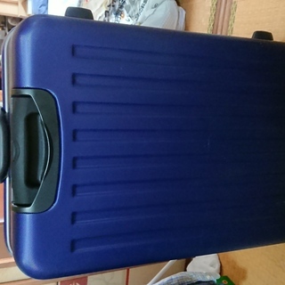 スーツケース(数回使用)Ｍサイズ　６７ｃｍ　×　４５ｃｍ　×　２...