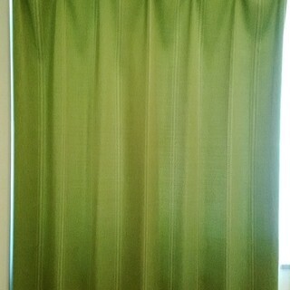 ニトリ　遮光カーテン　100✖️135  ２枚セット　グリーン系