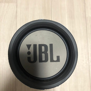大きいのと小さいJBL二つ付けます