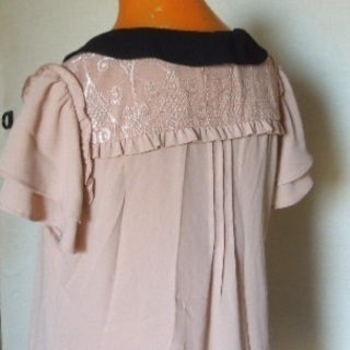 Lodispotto ロディスポット 薄桃色の透け生地 フリル袖のガーリーなブラウス M うめ吉 新宿 のブラウスの中古 古着あげます 譲ります ジモティーで不用品の処分