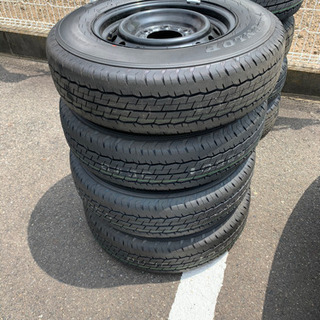 再入荷、ハイエース新車外しタイヤ4本セット②（スチールホイール組）