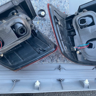 アルファード１０　前期テールランプ