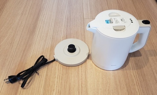 一人用サイズの電気ケトル Tk B06a 電気やかん 湯沸し器 Keo0416 鹿島田のキッチン家電 電気ポット の中古あげます 譲ります ジモティーで不用品の処分 一人用サイズの電気ケトル Tk B06a 電気やかん 湯沸し器 Keo0416 鹿島田のキッチン家電 電気ポット の中古あげます 譲ります ジモティーで不用品の処分