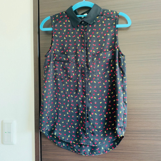 フルーツ柄ノースリーブシャツ のんた 新長田のシャツ レディース の中古 古着あげます 譲ります ジモティーで不用品の処分