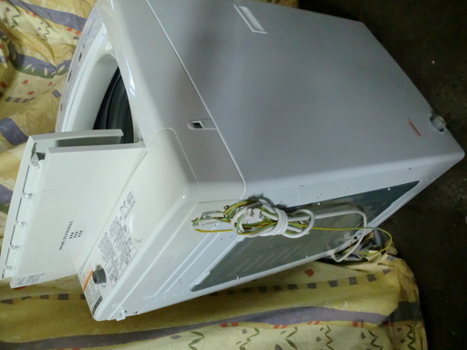 東芝／Toshiba　4.2K　洗濯機　AW-42ML(W)　2012年　日焼けあり　動作保証1週間付き　引取り可