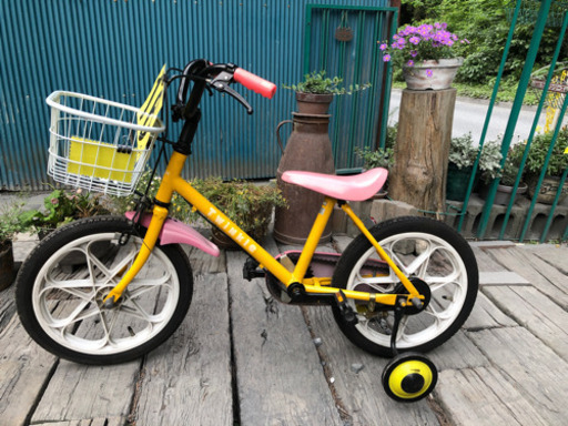 幼児車16インチ　新古車　補助輪付　11,000円（税込）