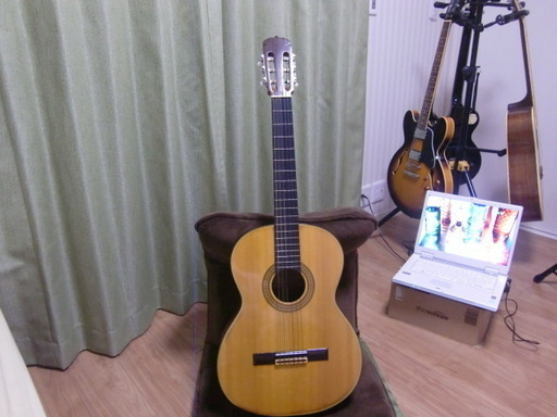 【クラシックギター】GRAND CONSERT GUITAR　日本製　古賀政男製作監修　綺麗です