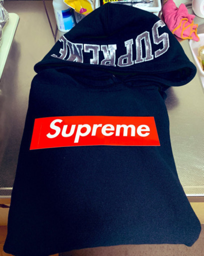 supreme パーカー