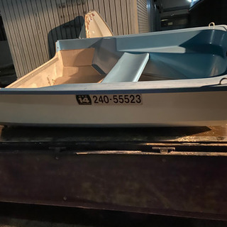 免許不要サイズ？二分割で運びやすいです。2馬力未満の船外機