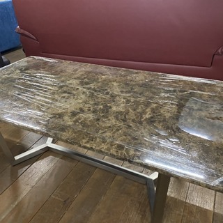 天然大理石！10万円します！メーカーの社長がピンチになって売りにきたので安くします！たったの34800円ですよー！ - センターテーブル