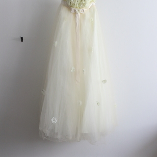 ゆったりサイズ　ロマンティック☆ホワイトクリームカラードレス