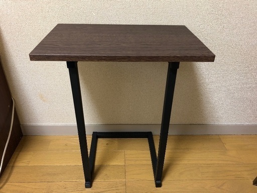 中古アイリスオーヤマ テーブル サイドテーブル コの字型デザイン 木目 
