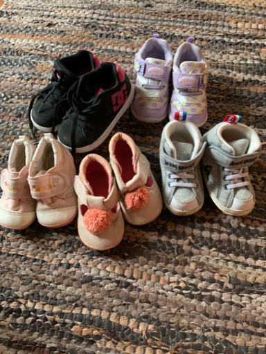 12 5 13 5 靴スニーカーまとめ売り女の子ミキハウスサニーランドスケープなど ぐりん 南与野の子供用品の中古あげます 譲ります ジモティーで不用品の処分