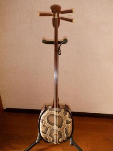 三線です。