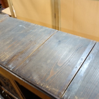 表示価格の半額！39980→19990　アンティーク調　レトロ家具　象嵌　3枚扉キャビネット　飾棚　収納　リビングボード　輸入家具調　