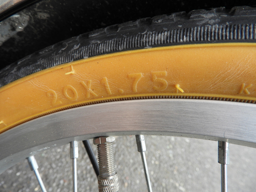 かわいい黄色 ミニベロ 自転車 小径 20インチ かご付き 中古