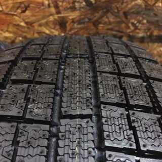 新品 TOYO GARIT G5 175/70R14 14インチ スタッドレス 4本 2015年製 フィット カローラアクシオ シエンタ等 (VTB203) クレジットカード QR決済可能