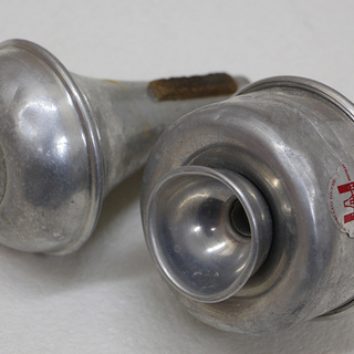 作動未確認 現状販売 ジャンク YAMAHA ヤマハ Xeno ゼノ YTR8335UGS トランペット ESTABLISHED 1887  YTR-8335UGS YTR 8335UGS 管楽器 吹奏楽 楽器 金管楽器 ミュート 消音用 弱音器 サイレンサー(P969nxY③)