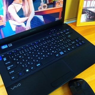 corei5メモリ8Gの高級VAIO♪ とても美品☆ 可愛くて高級感のあるモダン 