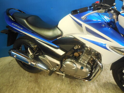 SUZUKI GSR250 白/青 期間限定出品 激安配送キャンペーン 諸経費無し