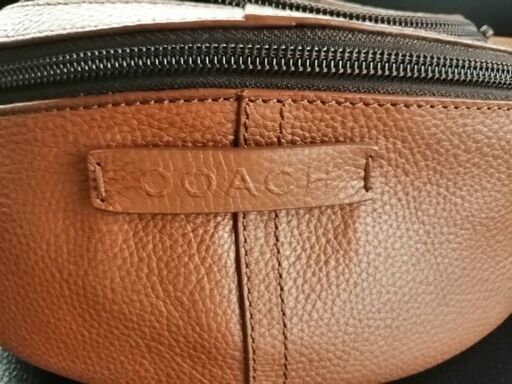 未使用　コーチ　ウエストバッグ　ボディーバッグ　coach