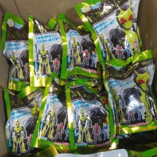 【取引中】大量！仮面ライダーゼロワン入浴剤バスボール