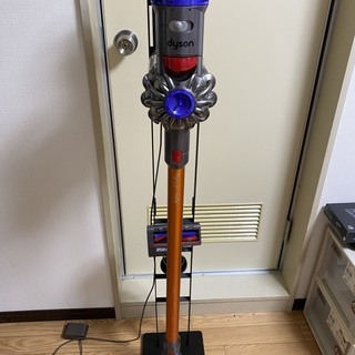 動作良好】Dyson V8 Fluffy (SV10) ＋ コードレスクリーナースタンド