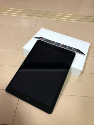 【取引終了】国内版SIMフリーモデル iPad Air（第１世代）16GB スペースグレイ MD791J/B【ジャンク品】