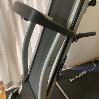 決定しました JohnsonHealthTech(ジョンソンヘルステック)TempoトレッドミルT921