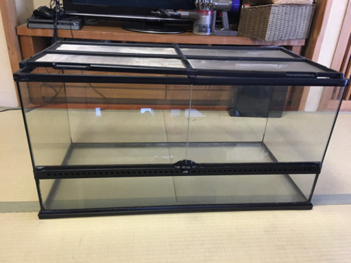大型爬虫類ケージ ライト類のスタンド付き