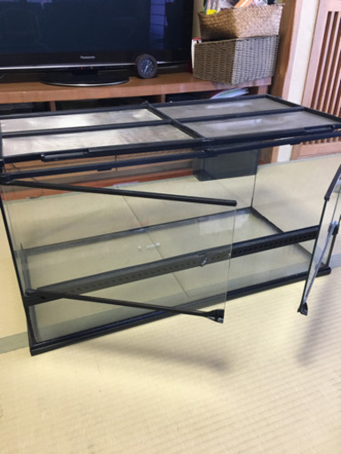 大型爬虫類ケージ ライト類のスタンド付き