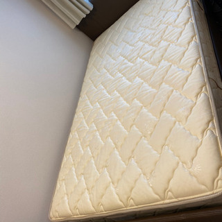 【15%割引スタート！】arflex・アルフレックス・セミダブルベッド (ほぼ新品)