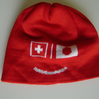 スイス日本国交樹立150周年記念ニット帽（非売品）